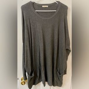 EUC sweater/tunic size M/L